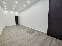 Ang Mo Kio Avenue 8 (D20), Shop House #561800801